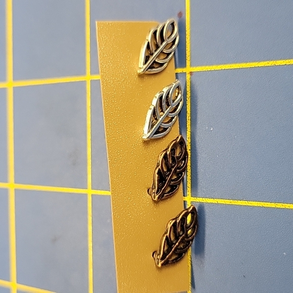 Bronze Tone & Silver Tone Stud Earrings Leaf Set of 2 - Picture 1 of 3